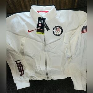 Nike Team USA Windrunner Women's Medal Stand Jacket. Women's sz. MED.